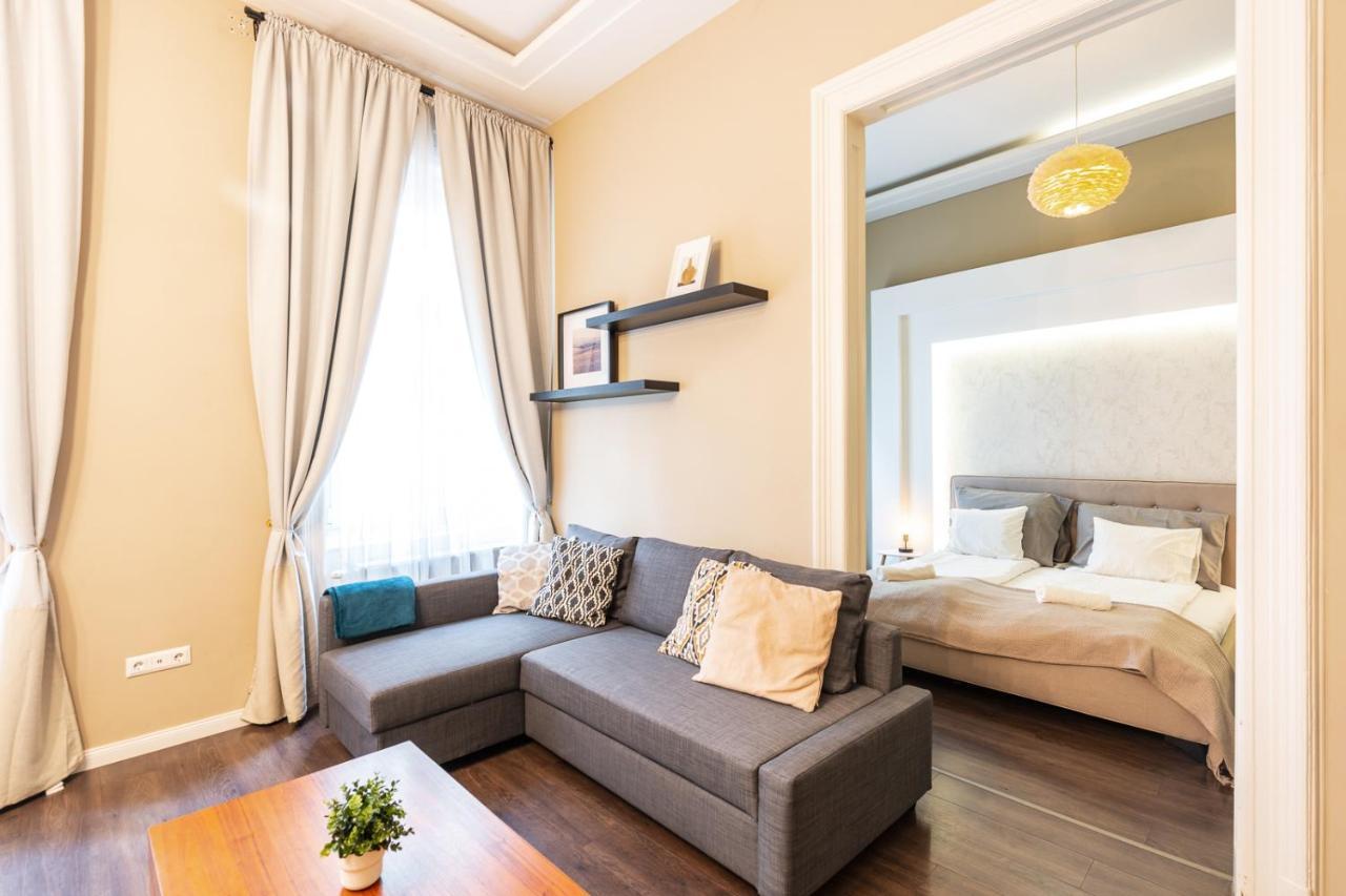 Spacious Luxury Apartment At The Heart Of Budapest Exterior foto